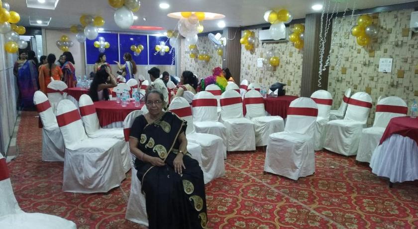 HOTEL GOLDEN TULIP photo