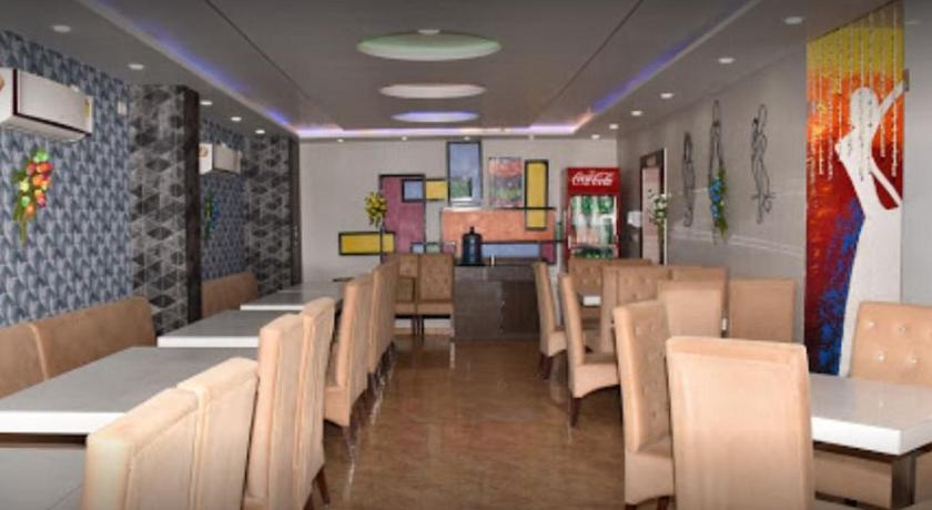 HOTEL GOLDEN TULIP photo