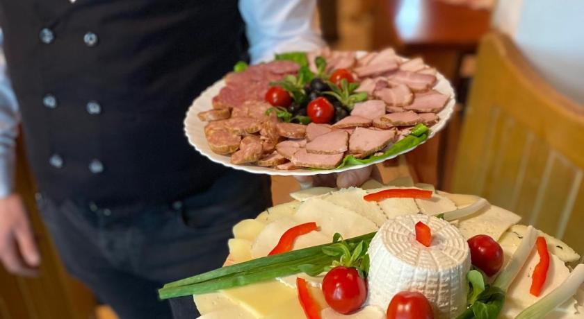 Pensiunea LUKA Slanic Moldova