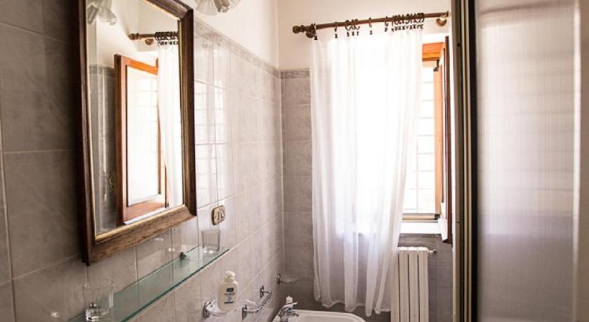 Image of Triple Room 2
