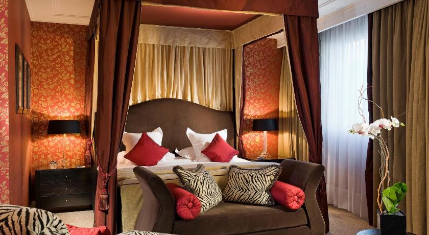 Warwick Paris (Former Warwick Champs-Elysees)