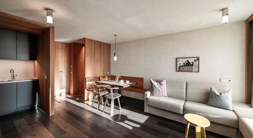 La Paula Apartments & Suites Hotel (Castelrotto) - Deals, Photos & Reviews