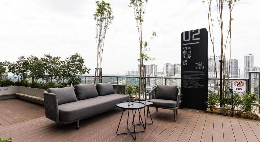 9am-5pm, SAME DAY CHECK IN AND CHECK OUT, Work from Home, Comfy & Quiet Tamarind Suites-Cyberjaya by photo
