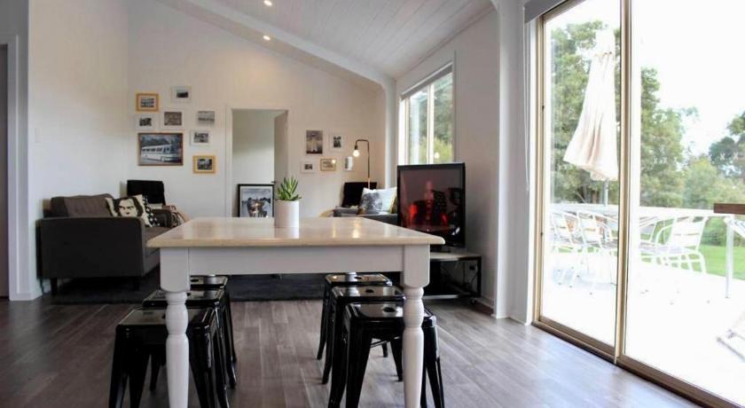 Boomers Retreat, Alonnah, Bruny Island photo