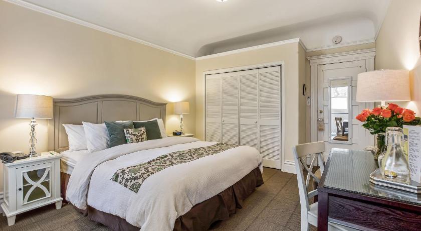 Image of Standard King Room 0