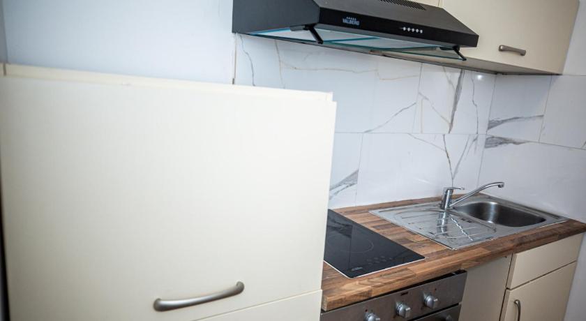 Agreable chambre sur liege avc parking et wifi gratuit photo