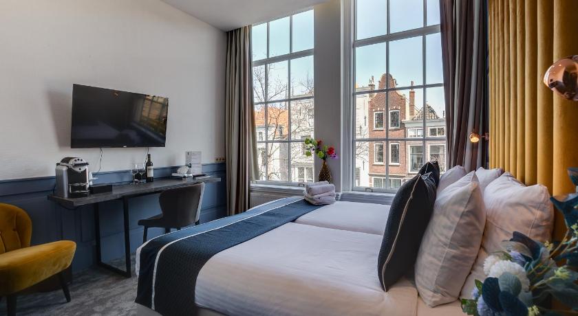 Double Or Twin Room with Canal View fotója 8