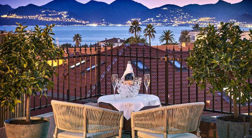 Hotel Le Suquet Cannes photo