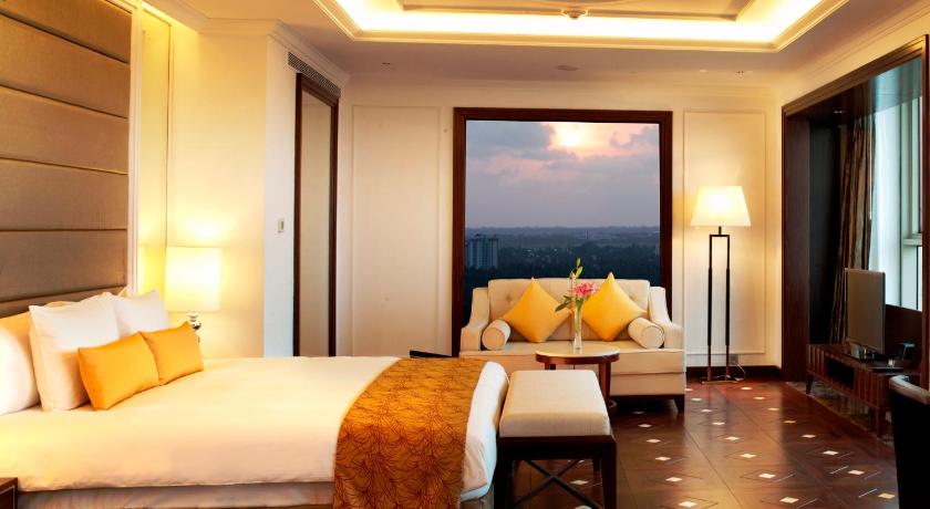 Crowne Plaza Kochi By IHG - image 8