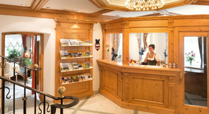 Hotel zum Wolf photo