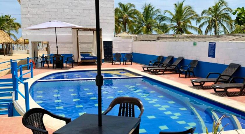 Cabanas Familiares en Covenas con Piscina frente a la Playa — Hotel in Tolu