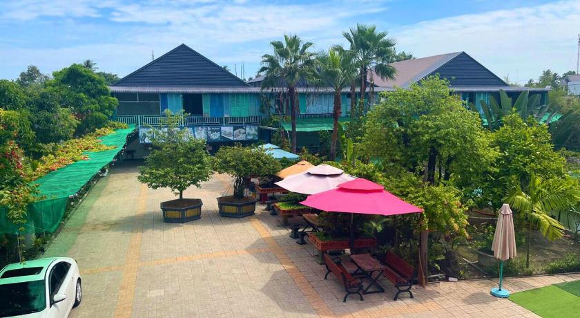 Khach san Vuon Cau &amp; Khu vui choi giai tri SaLa — Hotel in Tay Ninh