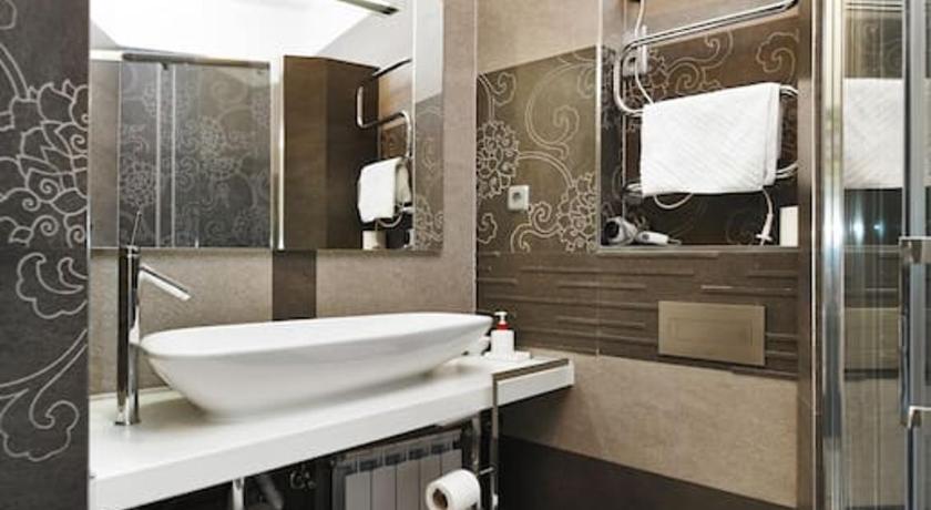 Image of Deluxe Studio Apartment with Balcony - Trg bana Jelacica 2
