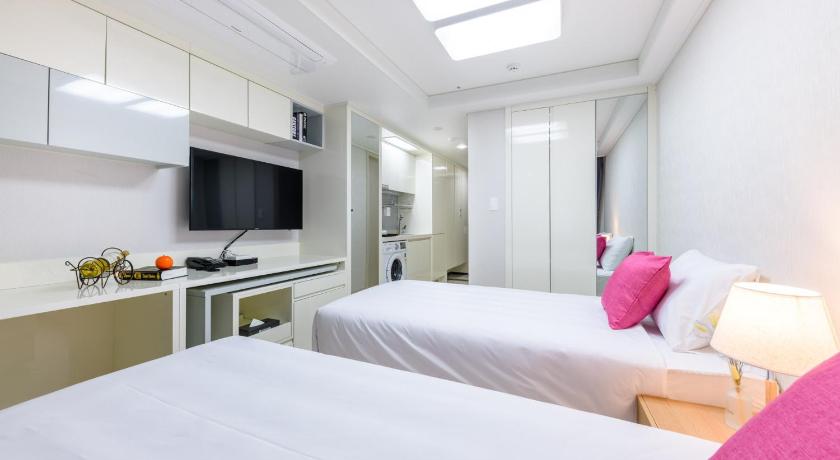 Image of Run of House Room 8