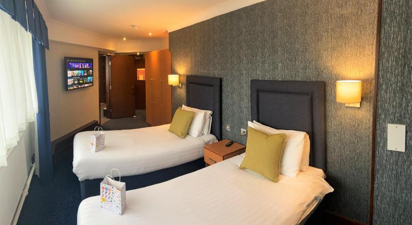 Image of Deluxe Family Room 0