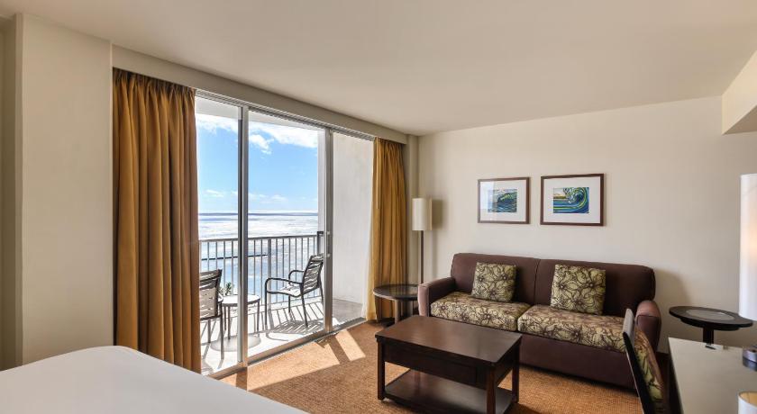 Image of Diamond Head Ocean View Suite One King with Pull Out Sofa Queen 3