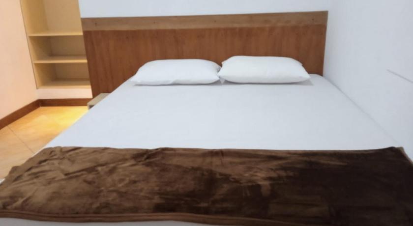 Gorland Hostel near GOR Satria Purwokerto RedPartner photo