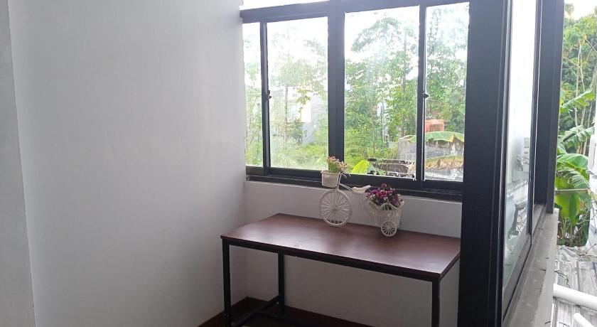 Gorland Hostel Syariah near GOR Satria Purwokerto RedPartner – Purwokerto, WI