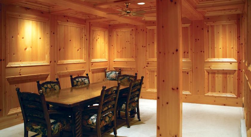 Kandahar Lodge at Whitefish Mountain Resort