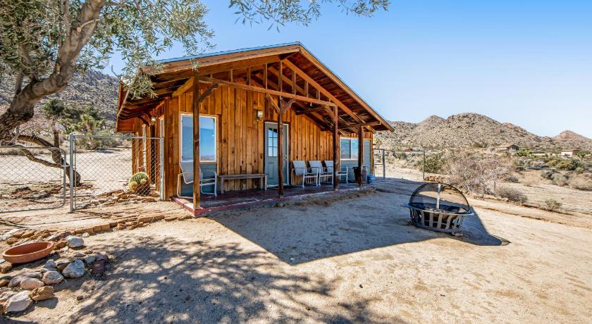 The Sage Cabin — Hotel in Joshua Tree (CA)