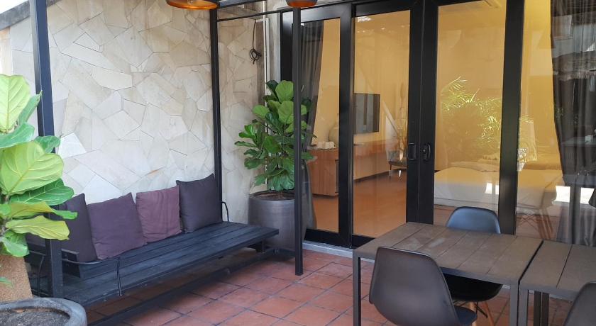 Lot 33 Boutique Hotel - image 26