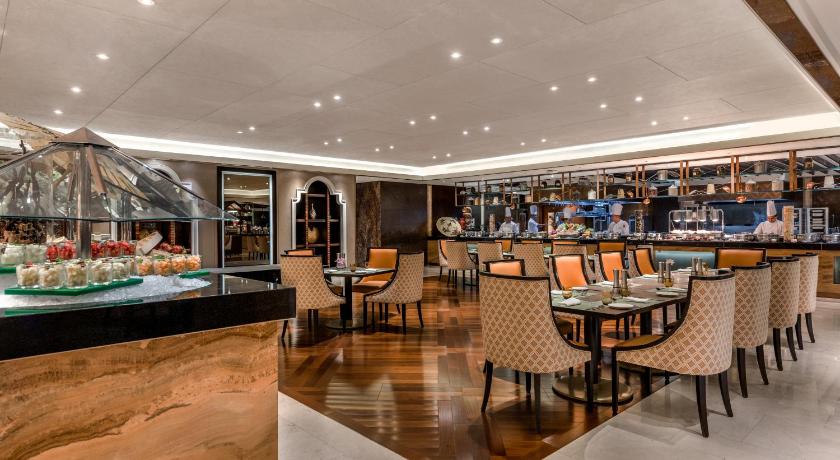 Dusit Thani Abu Dhabi - image 10