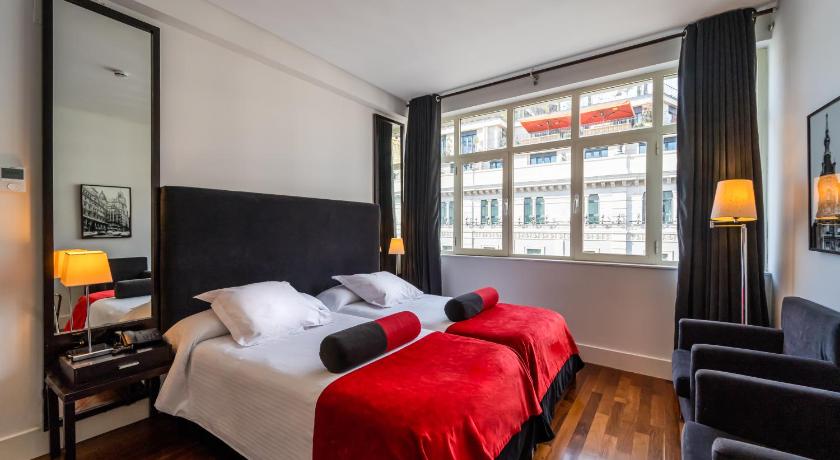 Immagine di Camera Quadrupla con Vasca (Quadruple Room with Bath) 0