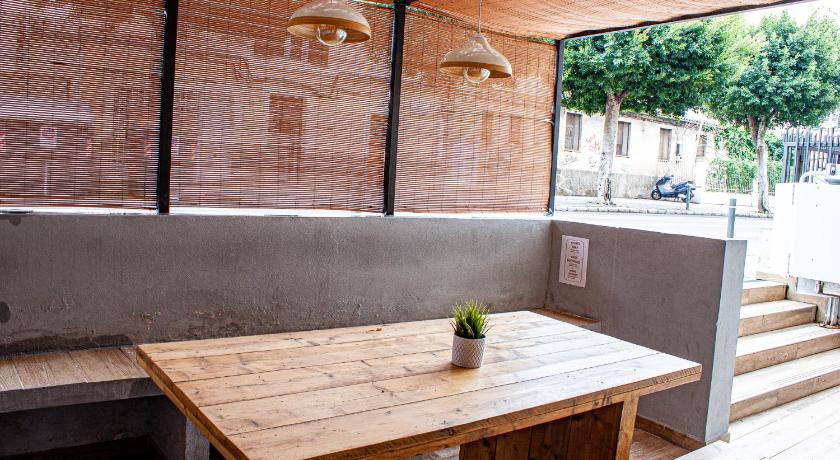 Y Hostel - Albergue Juvenil — Hotel in Majorca