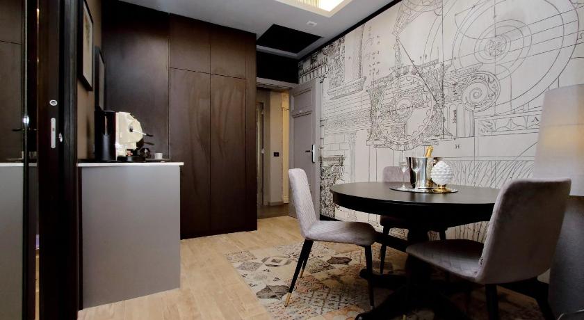 ローマ HELMIRAGE PIAZZA DI SPAGNA SUITE 4つ星 ホテル 施設