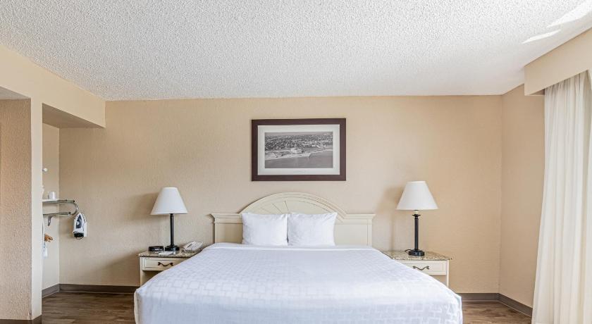 Emerald Beach Hotel photo