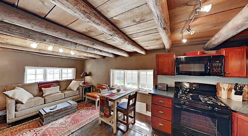 Valerio Charms Unit 3 — Hotel in Taos (NM)