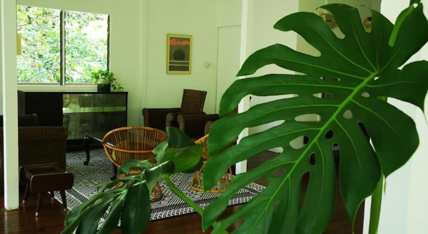 Vintage Borneo Cottage with outdoor jacuzzi photo