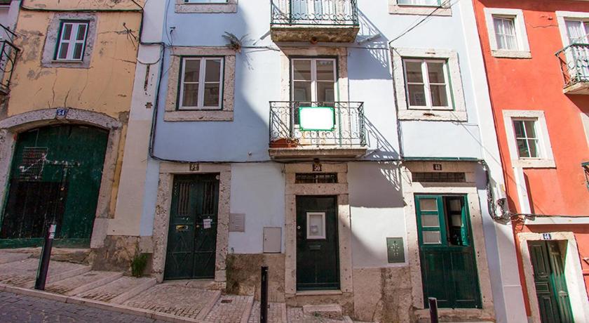 Cosy Chiado by Homing photo