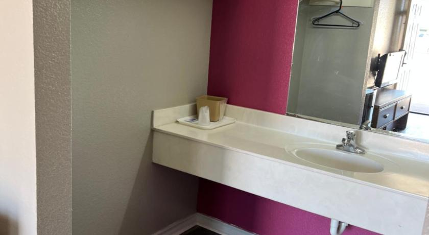 COUNTRY INN MOTEL photo