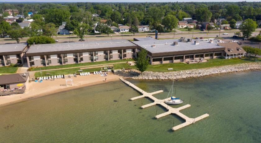 イーストタワス Tawas Bay Beach Resort & Conference Center 3つ星 宿泊施設 レストラン