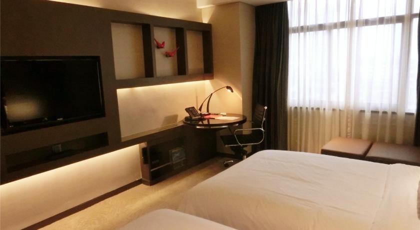 Image of Deluxe Twin Room 12