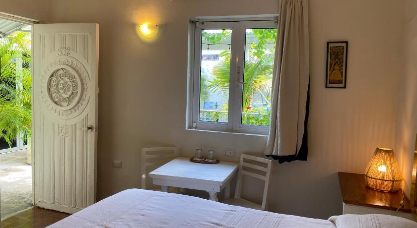 Image of Queen Room with Patio View 0