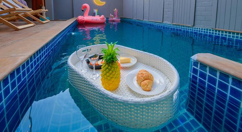4 Bedroom Town Villa With Private Pool photo