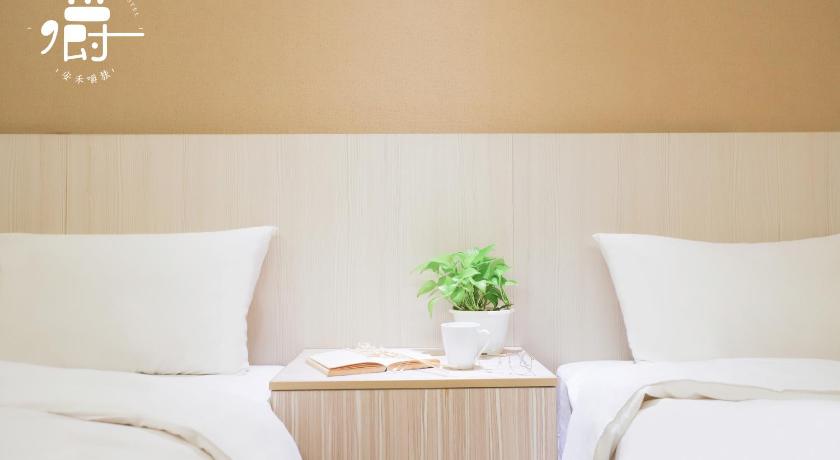 Image of Standard Twin Room 7
