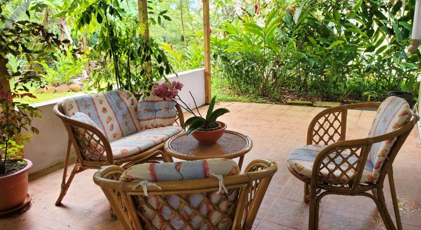 Appartement charmant a Sainte-Rose - 70m² avec terrasse