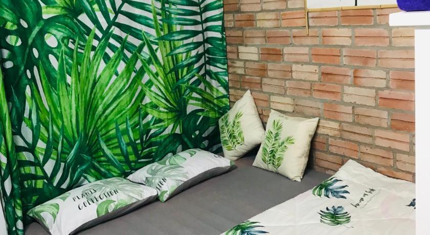 Chicken's house- Đuong Lam Homestay — Hotel in Hanoi