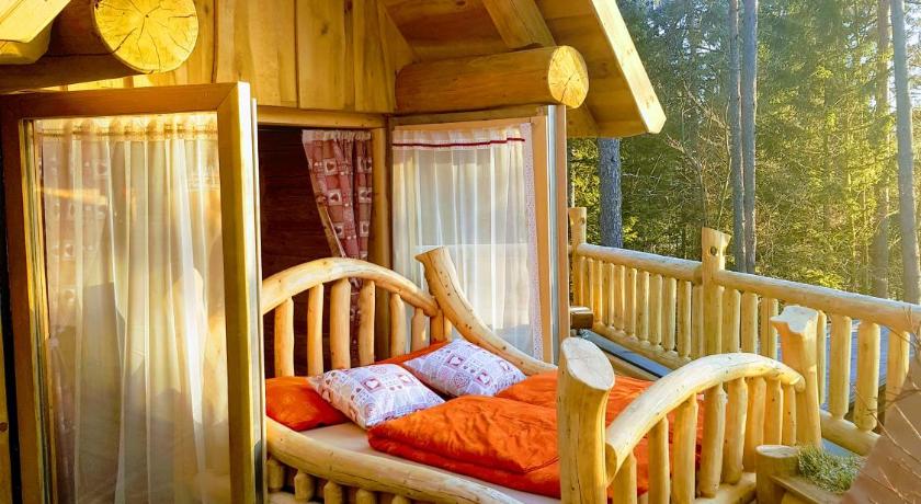 Glamping Lake Bloke — Hotel in Nova Vas