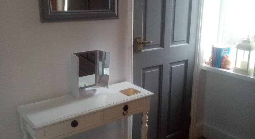 Image of Single Room with Private Bathroom 1