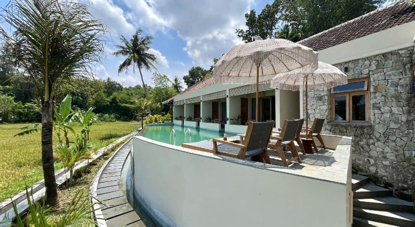 boutique villa jogja senang - image 16