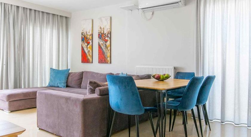 Lis153 by Smart Cozy Suites - Top Floors with Amazing City View - Available 24hr — Hotel in Athens