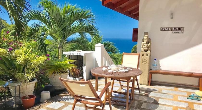 Hilltop South - Villa Bougainville — Hotel in Seychelles Islands
