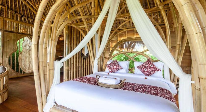 Magic Hills Bali - Angel House Magical Eco Lodge photo