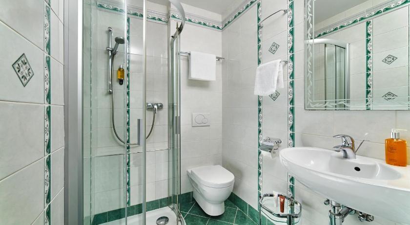 Superior szoba kétszemélyes ággyal vagy 2 külön ággyal (Superior Double / Twin Room) fotója 8