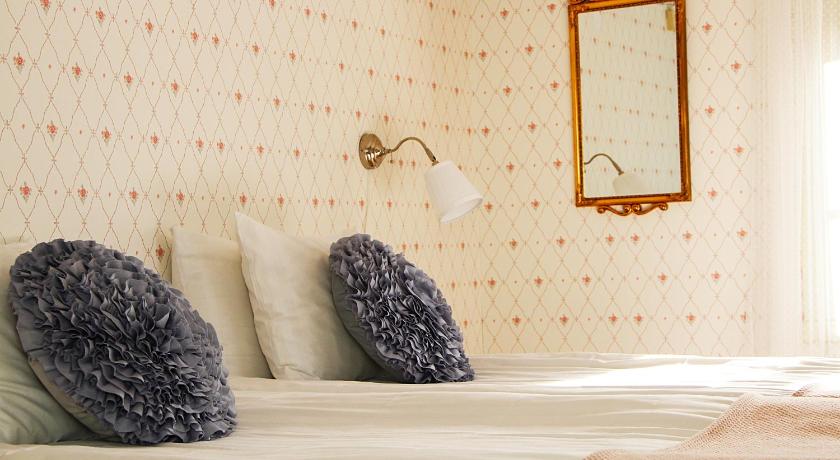 Image of Twin Room 7