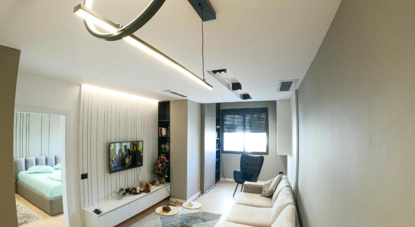 Roza's Apartment Tirana Center — Hotel in Tirana